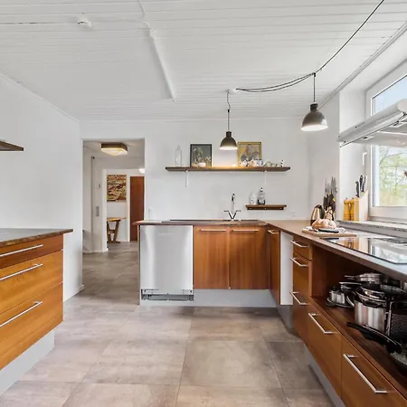 בית נופש Lovely In *